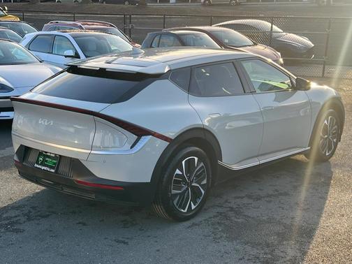 2024 Kia EV6 Light Long Range
