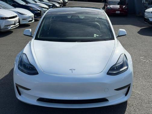 Pearl White Multi-Coat 2023 Tesla Model 3 Standard Range