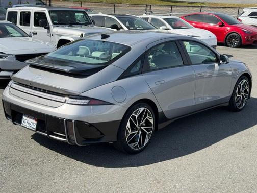 2023 Hyundai IONIQ 6 SEL