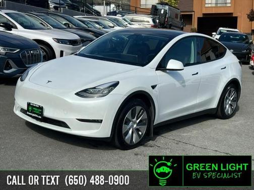 2022 Tesla Model Y Long Range Dual Motor All-Wheel Drive