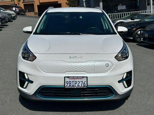 Snow White Pearl 2022 Kia Niro EV S