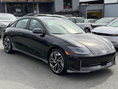 2024 Hyundai IONIQ 6 SEL