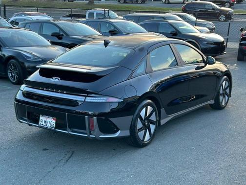 2024 Hyundai IONIQ 6 SE