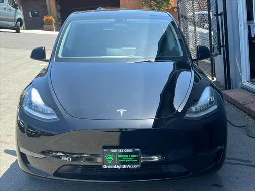 2022 Tesla Model Y Long Range Dual Motor All-Wheel Drive