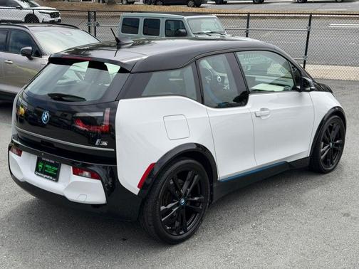 Capparis White w/BMW i Frozen Blue Accent 2019 BMW i3 120 Ah BEV