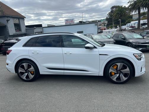 2023 Audi e-tron Premium Plus quattro