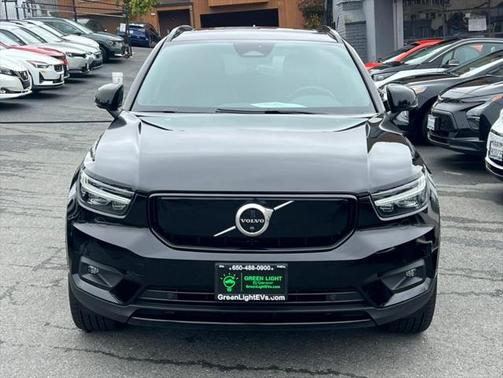 2021 Volvo XC40 Recharge Pure Electric P8