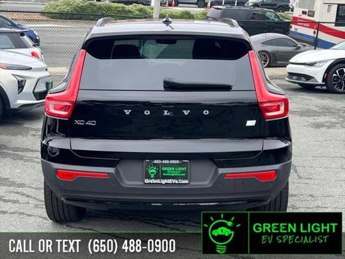 2021 Volvo XC40 Recharge Pure Electric P8