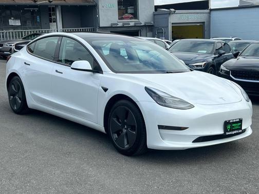 2021 Tesla Model 3 Standard Range Plus