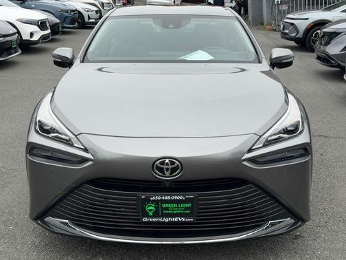 Heavy Metal 2023 Toyota Mirai Base