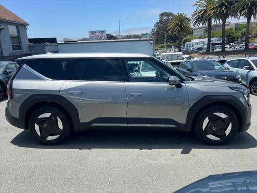 2024 Kia EV9 Light Short Range