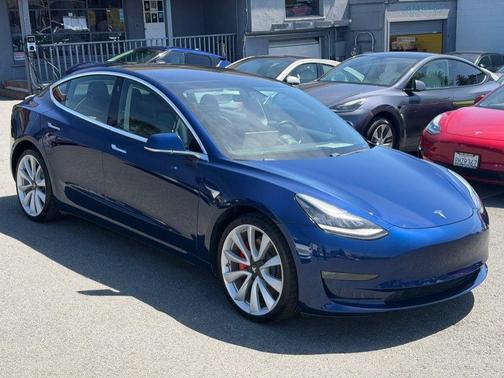 Deep Blue Metallic 2018 Tesla Model 3 Performance