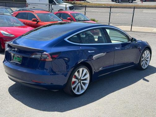 Deep Blue Metallic 2018 Tesla Model 3 Performance