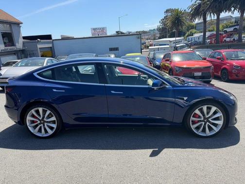 Deep Blue Metallic 2018 Tesla Model 3 Performance