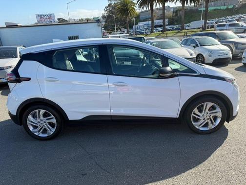 2022 Chevrolet Bolt EV FWD 1LT