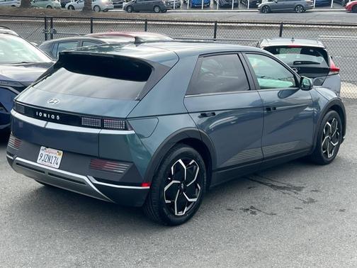 2024 Hyundai IONIQ 5 SEL