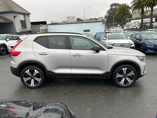 2023 Volvo XC40 Recharge Pure Electric Twin Plus