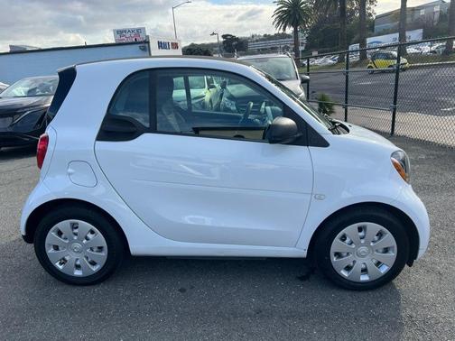 2019 smart EQ ForTwo pure