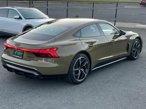 2023 Audi RS e-tron GT quattro