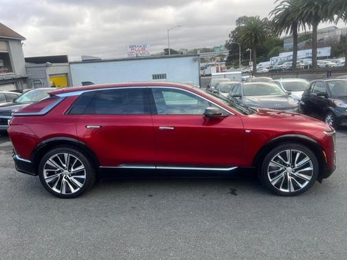 2024 Cadillac LYRIQ Luxury