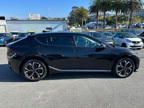 Aurora Black Pearl 2023 Kia EV6 Wind