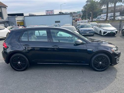 2019 Volkswagen e-Golf SE