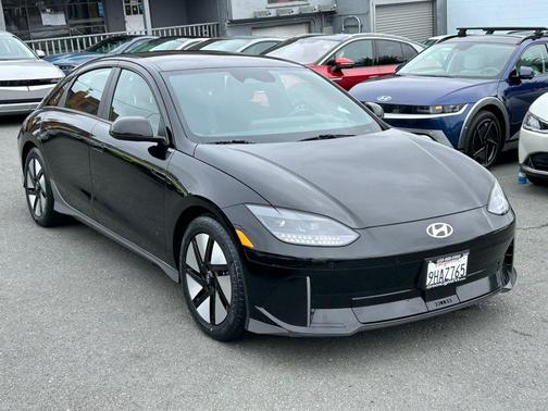 Onyx Black 2023 Hyundai IONIQ 6 SE