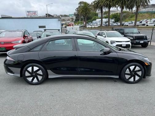 Onyx Black 2023 Hyundai IONIQ 6 SE
