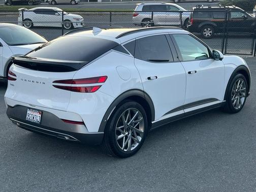 2023 Genesis GV60 Advanced AWD