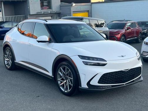 2023 Genesis GV60 Advanced AWD
