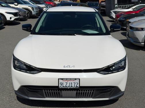 Snow White Pearl 2024 Kia EV6 Light Long Range