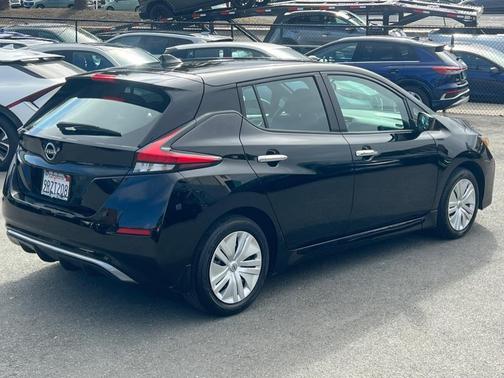 2025 Nissan Leaf S