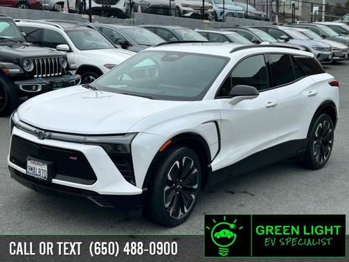Iridescent Pearl Tricoat 2024 Chevrolet Blazer EV eAWD RS