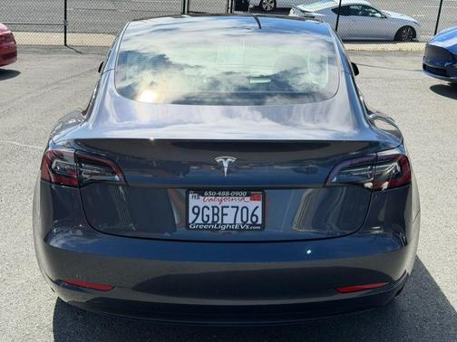 Midnight Silver Metallic 2023 Tesla Model 3 Standard Range