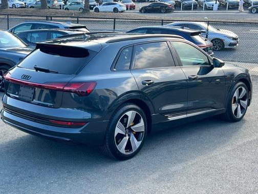 2023 Audi e-tron Premium Plus quattro