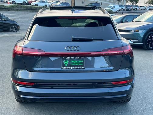 2023 Audi e-tron Premium Plus quattro