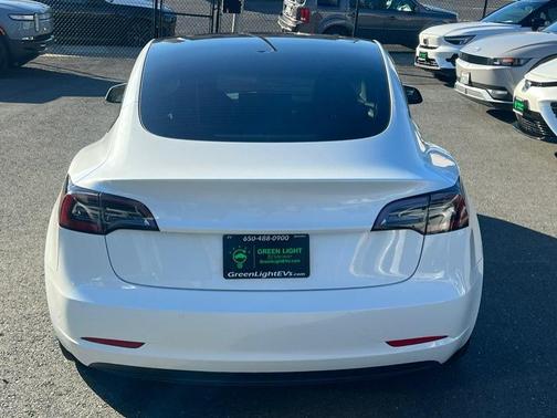 2022 Tesla Model 3 Standard Range