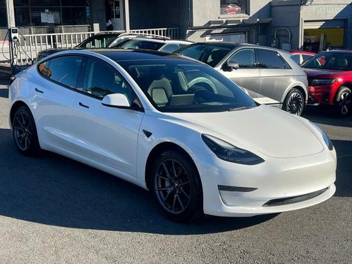 2022 Tesla Model 3 Standard Range