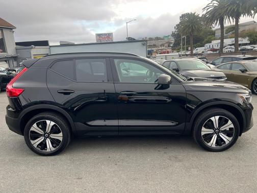 2023 Volvo XC40 Recharge Pure Electric Twin Core