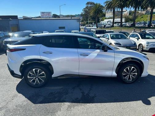 2023 Lexus RZ 450e Premium