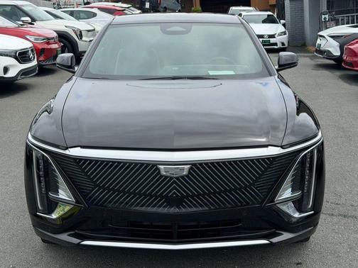 Stellar Black Metallic 2024 Cadillac LYRIQ Tech
