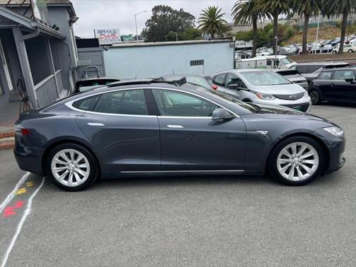 2016 Tesla Model S 70D