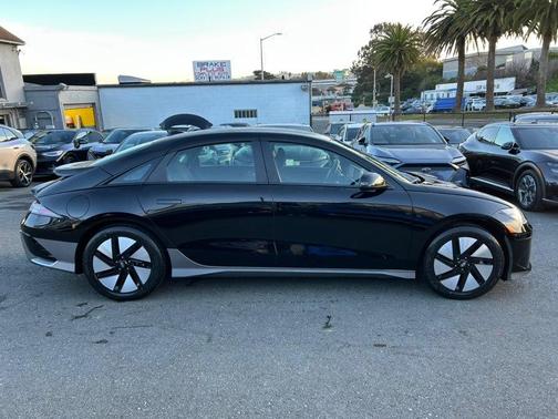 2024 Hyundai IONIQ 6 SE