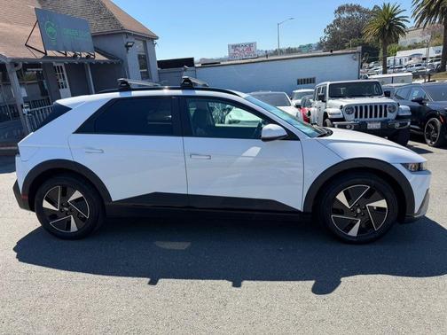 2025 Hyundai IONIQ 5 SEL