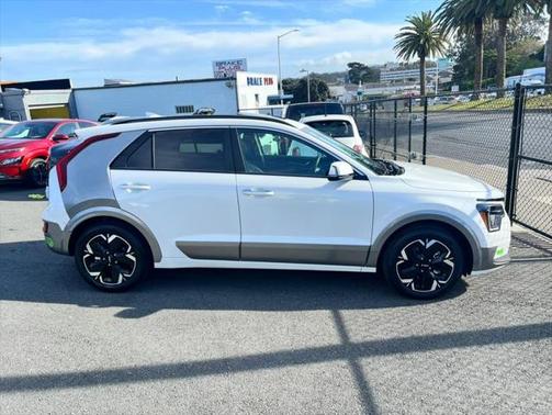 2023 Kia Niro EV Wave