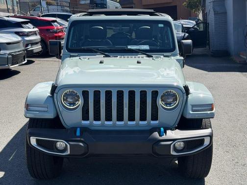 Earl Clearcoat 2023 Jeep Wrangler 4xe Sahara