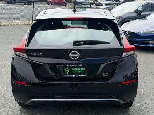 Super Black 2025 Nissan Leaf SV PLUS