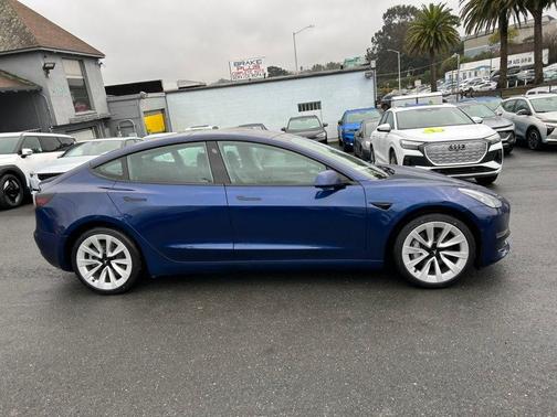 2022 Tesla Model 3 Standard Range