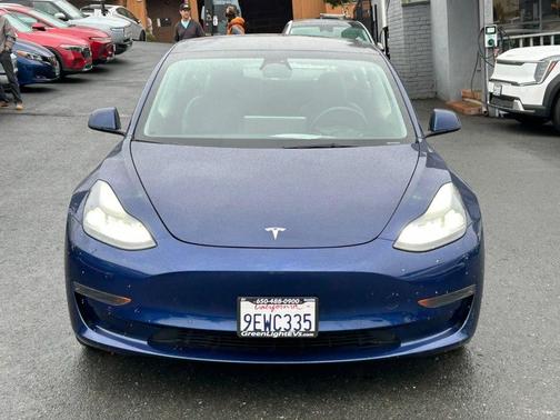2022 Tesla Model 3 Standard Range