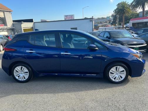2025 Nissan Leaf S